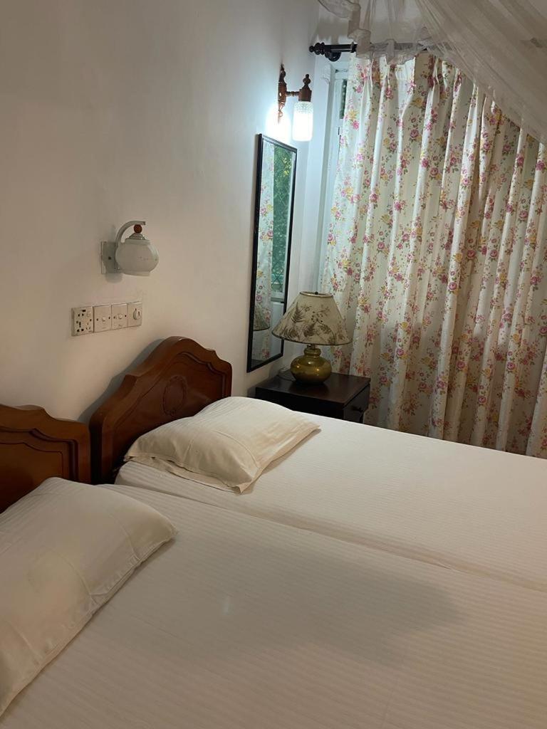 Kandy Inn Madugalle'S Family Guest House エクステリア 写真